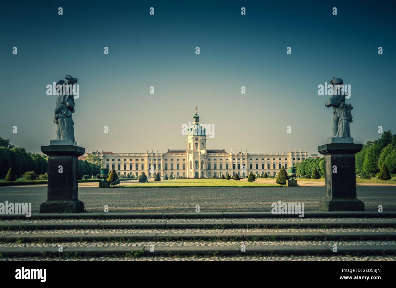 Schloss Charlottenburg Berlín, Nordfassade mit Park Foto de stock