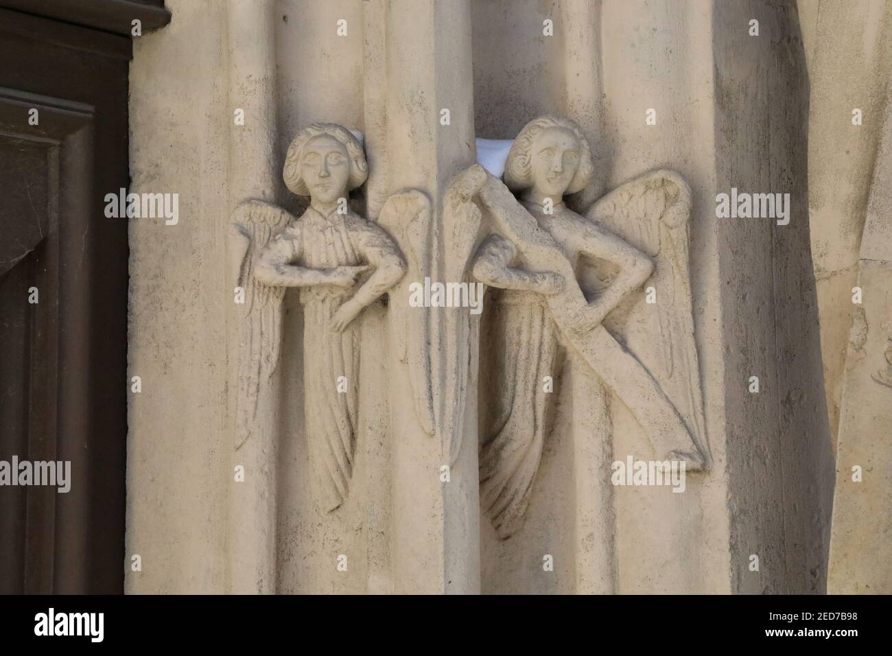 Kleinod / musizierende Engel an der Frauenkirche in Görlitz am 14.2.2021 Foto de stock