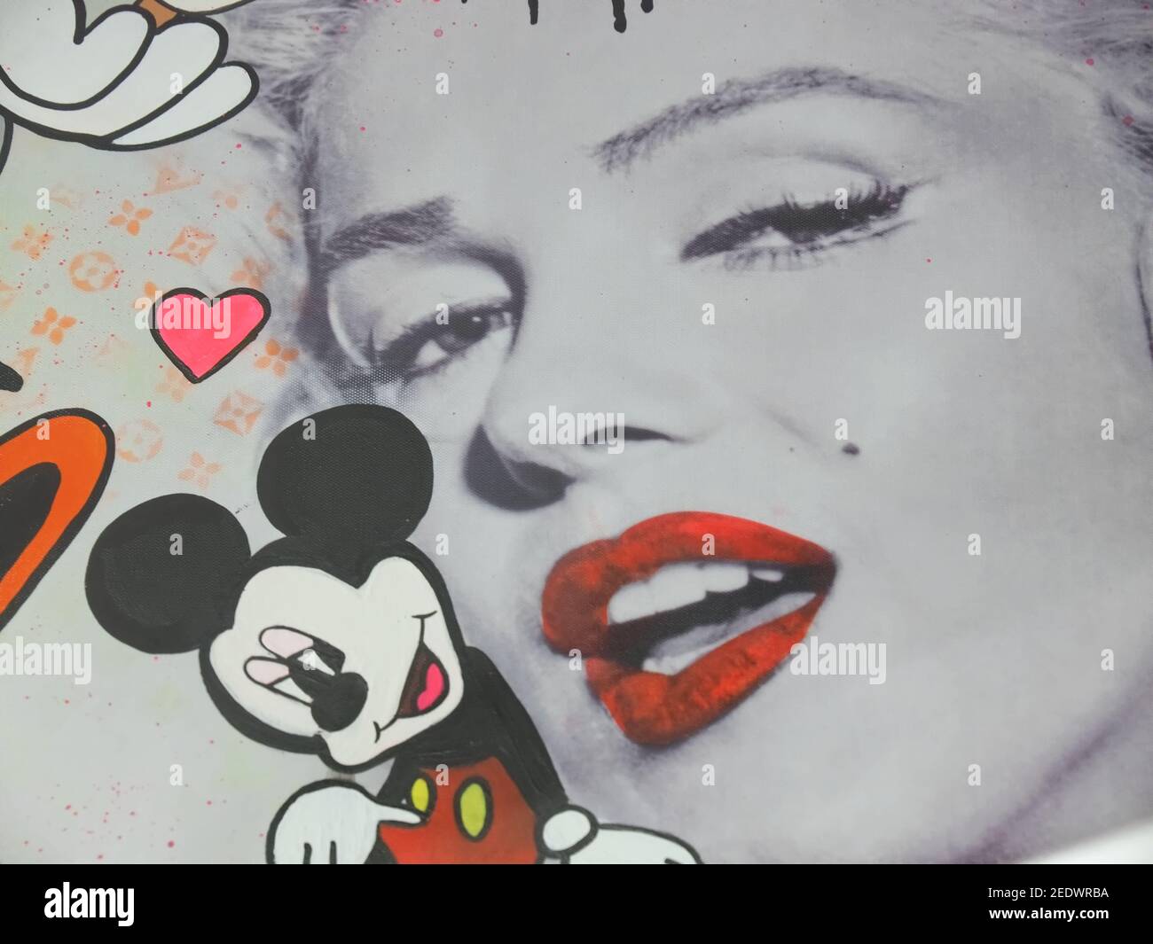Art of Luxury la tienda de conceptos en el Schadow Arkaden En Duesseldorf - Marilyn Monroe y Minnie ratón Foto de stock