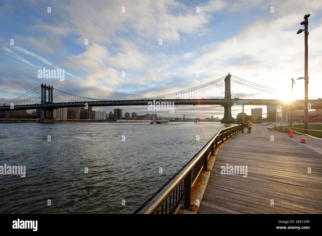 Puente de Brooklyn y el horizonte de Nueva York, Ciudad de Nueva York, EE.UU. Foto de stock