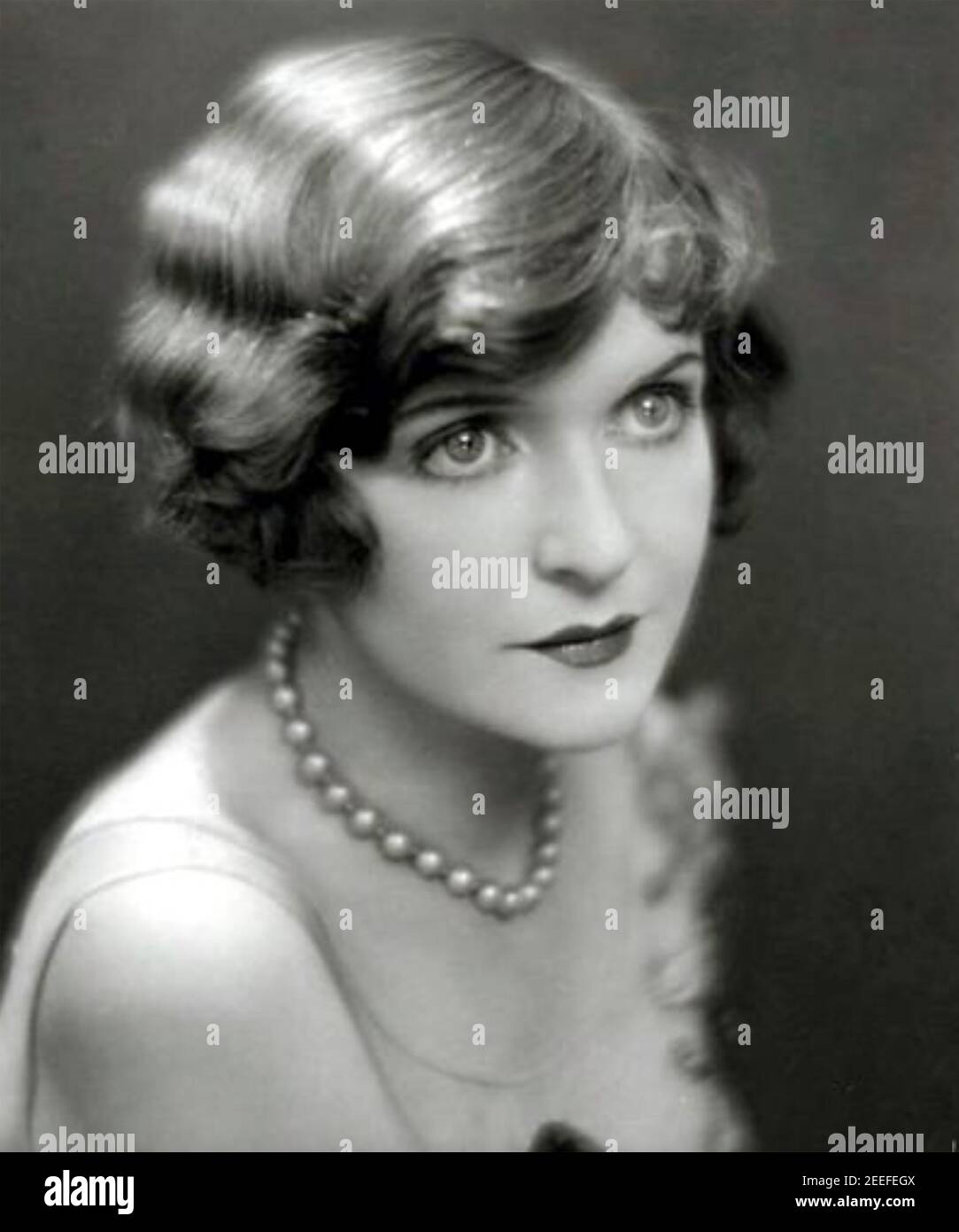 MAY ALLISON (1890-1989) actriz teatral y cinematográfica estadounidense  alrededor de 1925 Fotografía de stock - Alamy