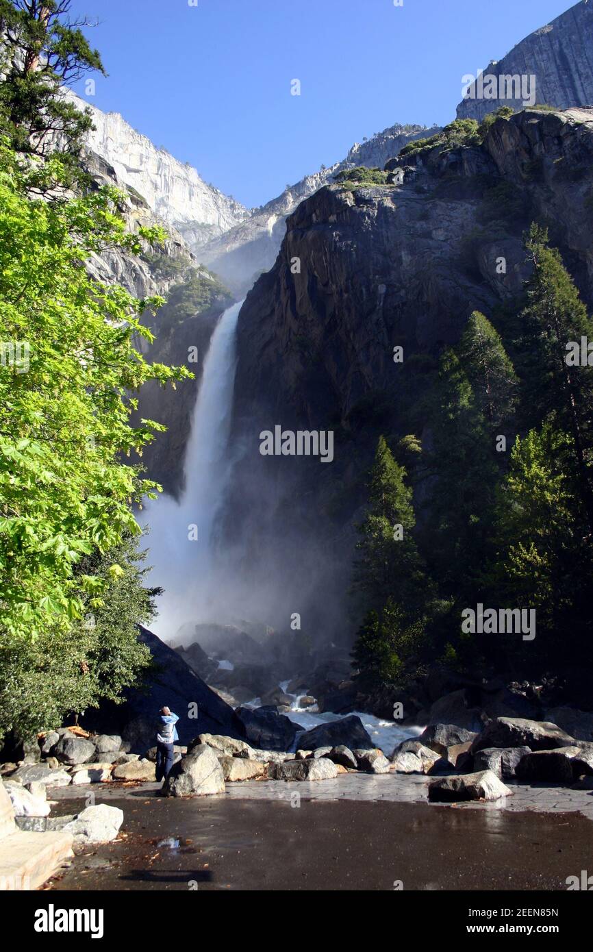 Upper Falls en el Parque Nacional Yosemite, California, Estados Unidos Foto de stock