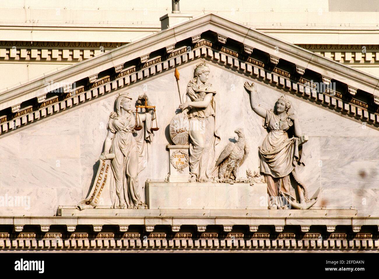 Primer plano de tallas en una pared, edificio del Capitolio, Washington DC, EE.UU Foto de stock
