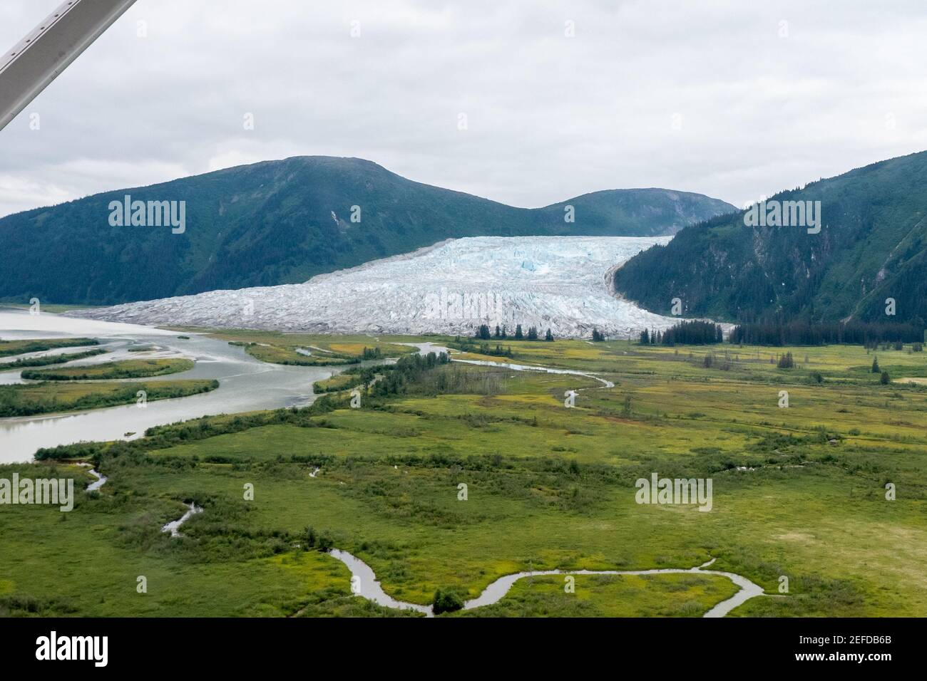 Vuelo a Taku Glacier Lodge & Salmon Feast Foto de stock