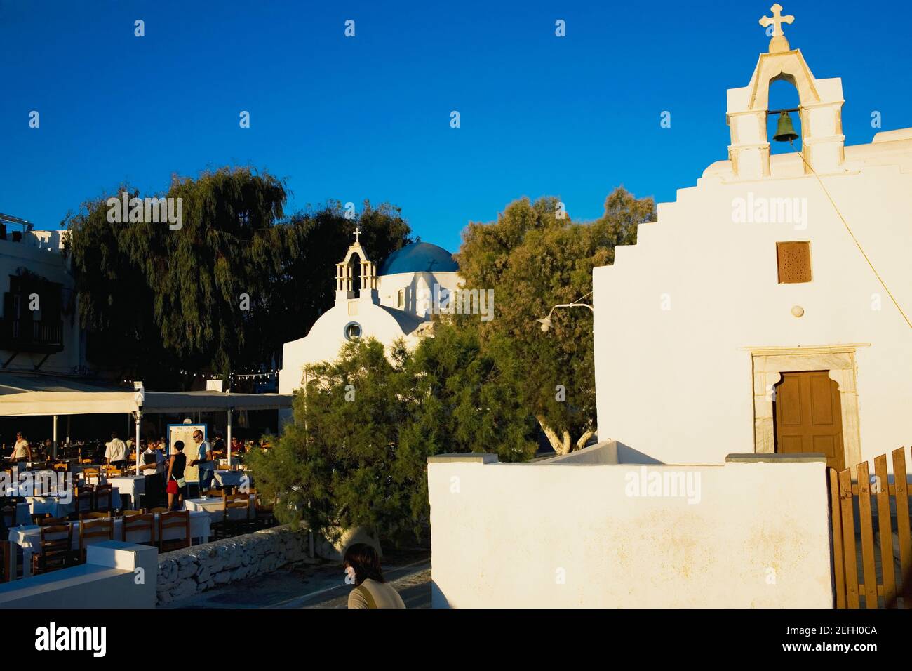 Fachada de una iglesia, Mykonos, Islas Cícladas, Grecia Foto de stock