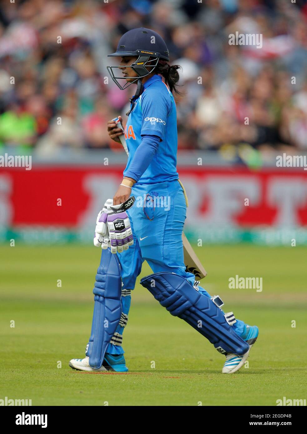 Dependencia solitario ironía Cricket - final de la Copa Mundial de Cricket Femenino - Inglaterra vs  India - Londres, Gran Bretaña - 23 de julio de 2017 Mithali Raj, de la  India, sale después de