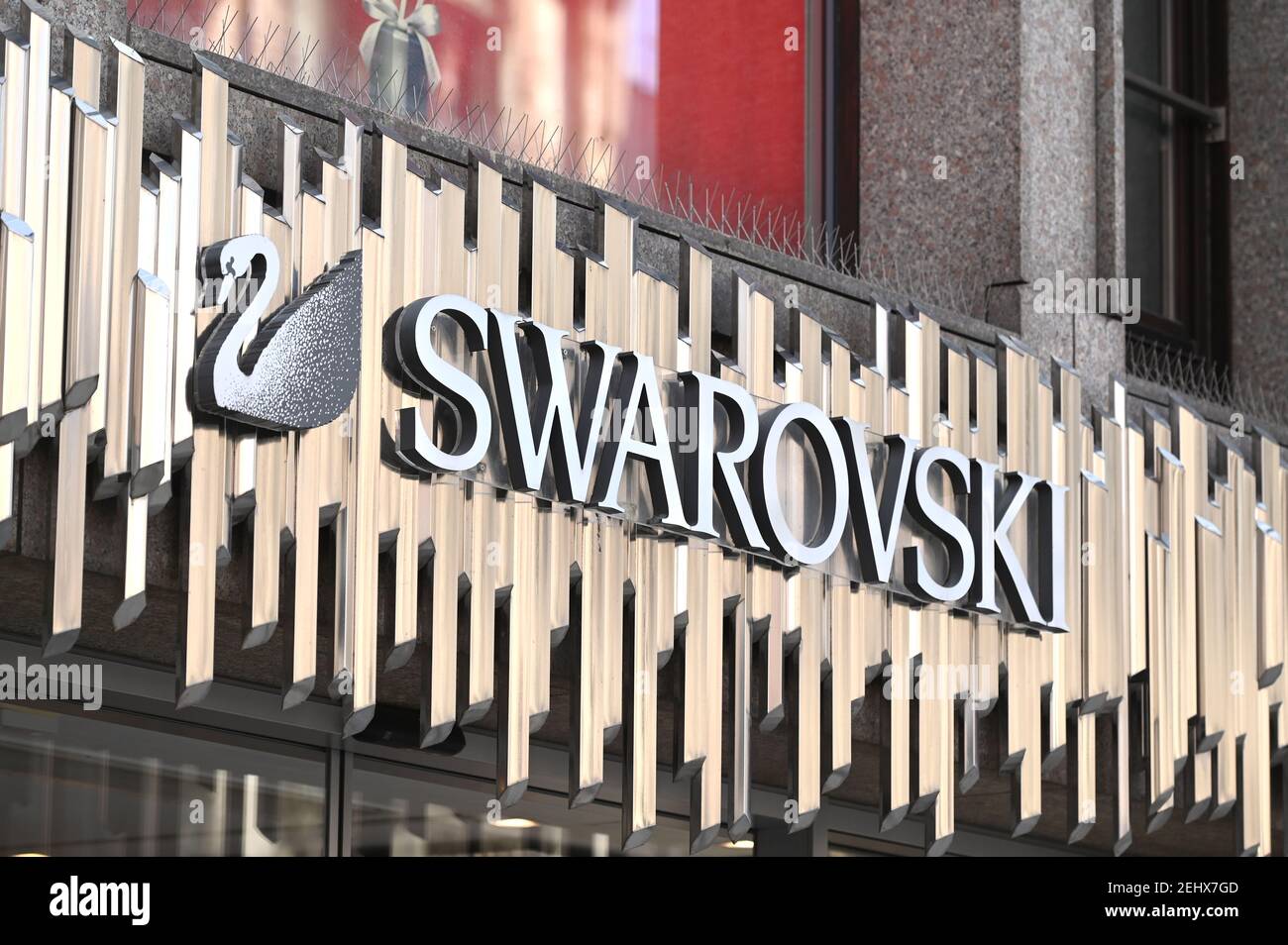 Munich, Alemania. 19 de febrero de 2021. Logo SWAROVSKI, escudo, emblema de  empresa. | uso en todo el mundo crédito: dpa/Alamy Live News Fotografía de  stock - Alamy