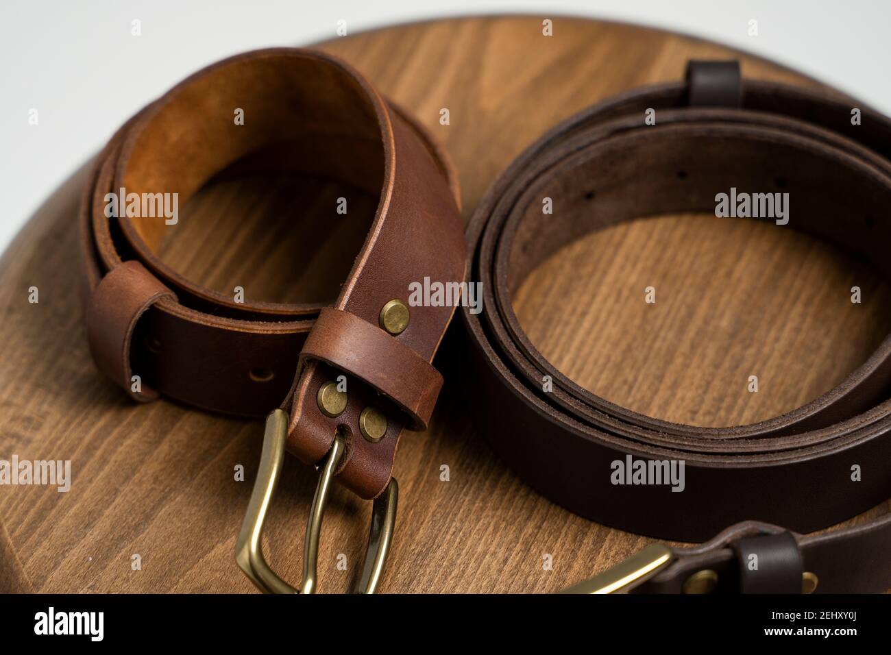 Elegancia  Cinturones de cuero hechos a mano, Correa de cuero