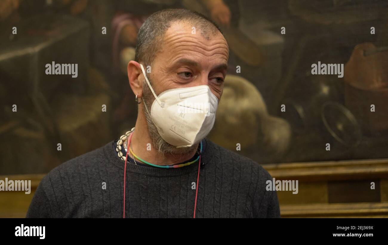 LA RIVISTA PHOTOPRESS MONDO SOMMERSO HA CONSEGNATO LA QUARTA BENERENZA ALFIERE BLU ALLA SINDACA VIRGINIA RAGGI Foto de stock