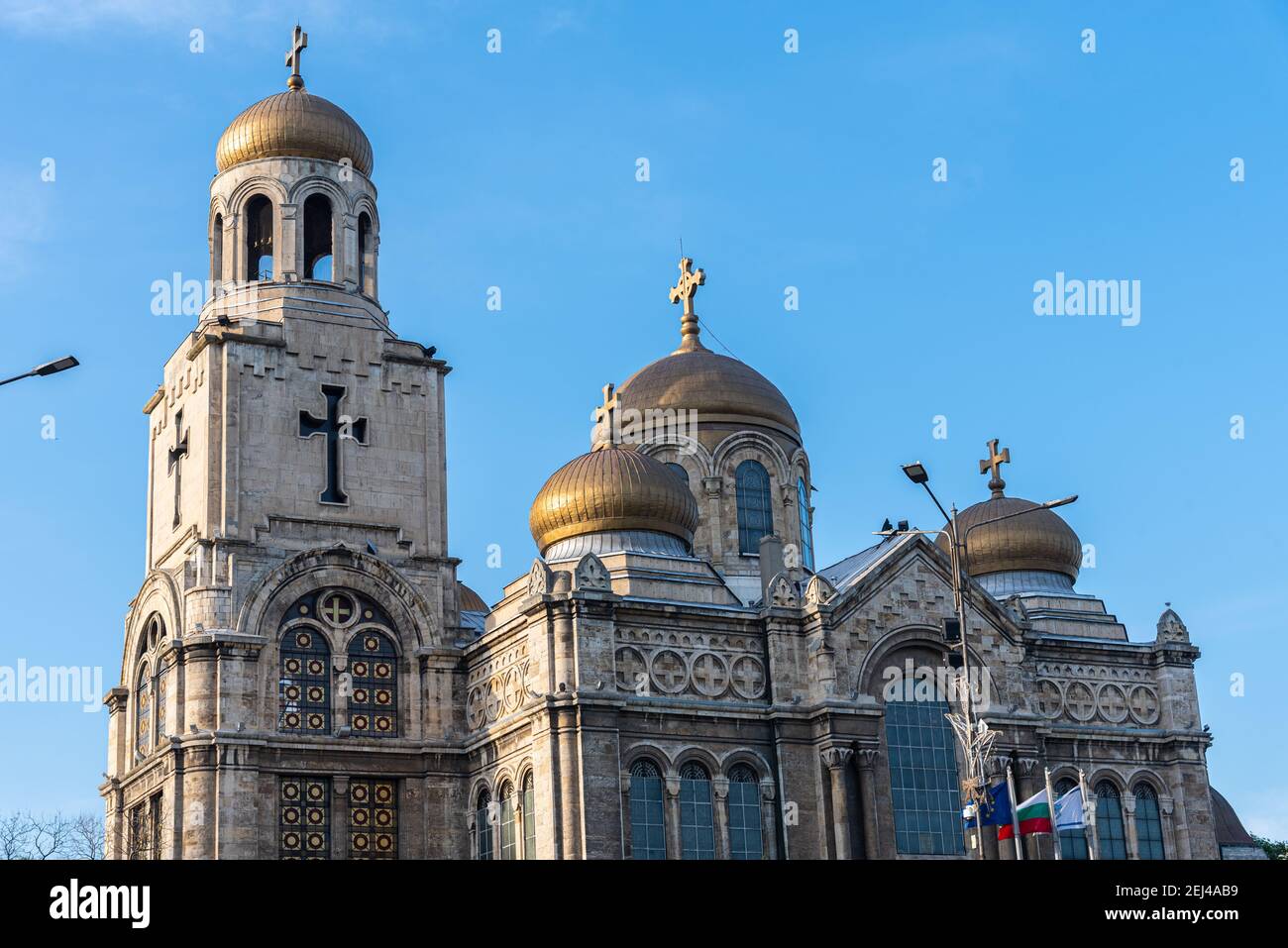 Catedral de la dormición de la Theotokos en Varna, Bulgaria Fotografía