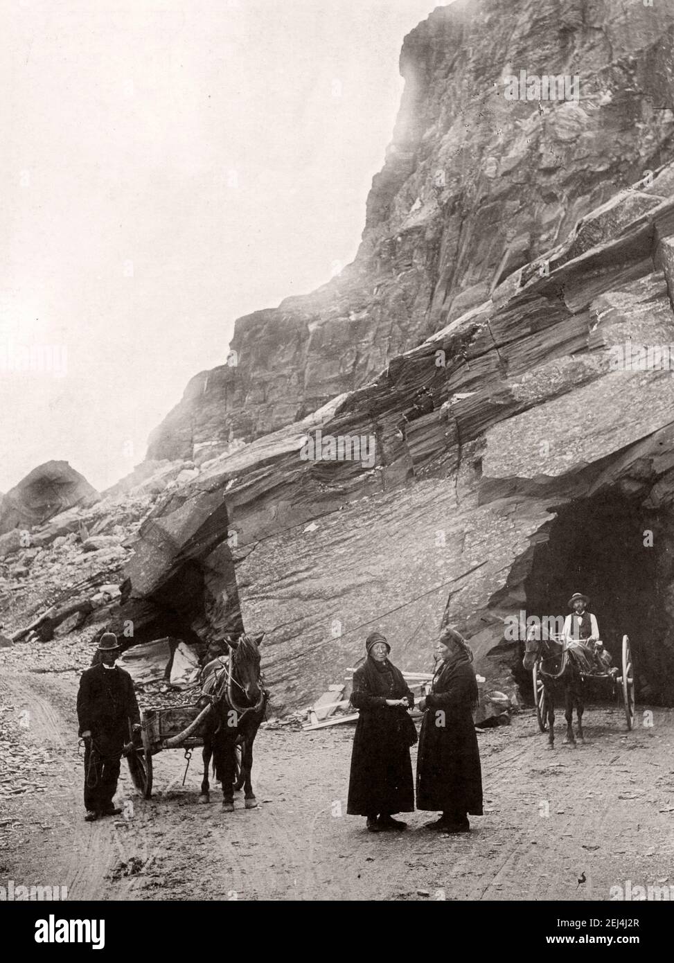 Viejo Dyrskartunnel, túnel Odda, Noruega, c.1900 Foto de stock