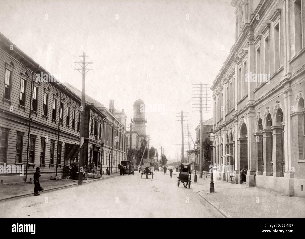 1890s Japón - Yokohama Street ] — Calle en Yokohama, Prefectura de  Kanagawa. fotografía del albumen del siglo xix Fotografía de stock - Alamy