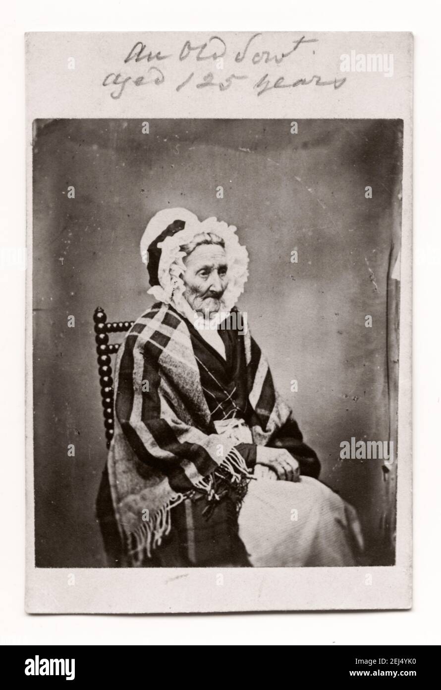 c.1870's, mujer muy anciana, la leyenda dice 125 años de edad. Foto de stock