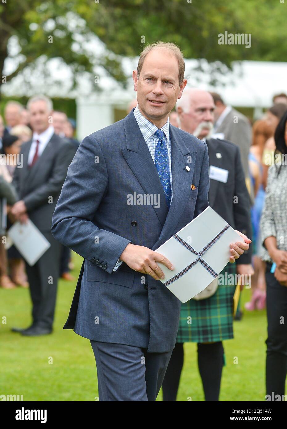 Príncipe Eduardo, conde de Wessex en el Palacio de Holyroodhouse, su Majestad la Reina residencia oficial en Escocia. Foto de stock