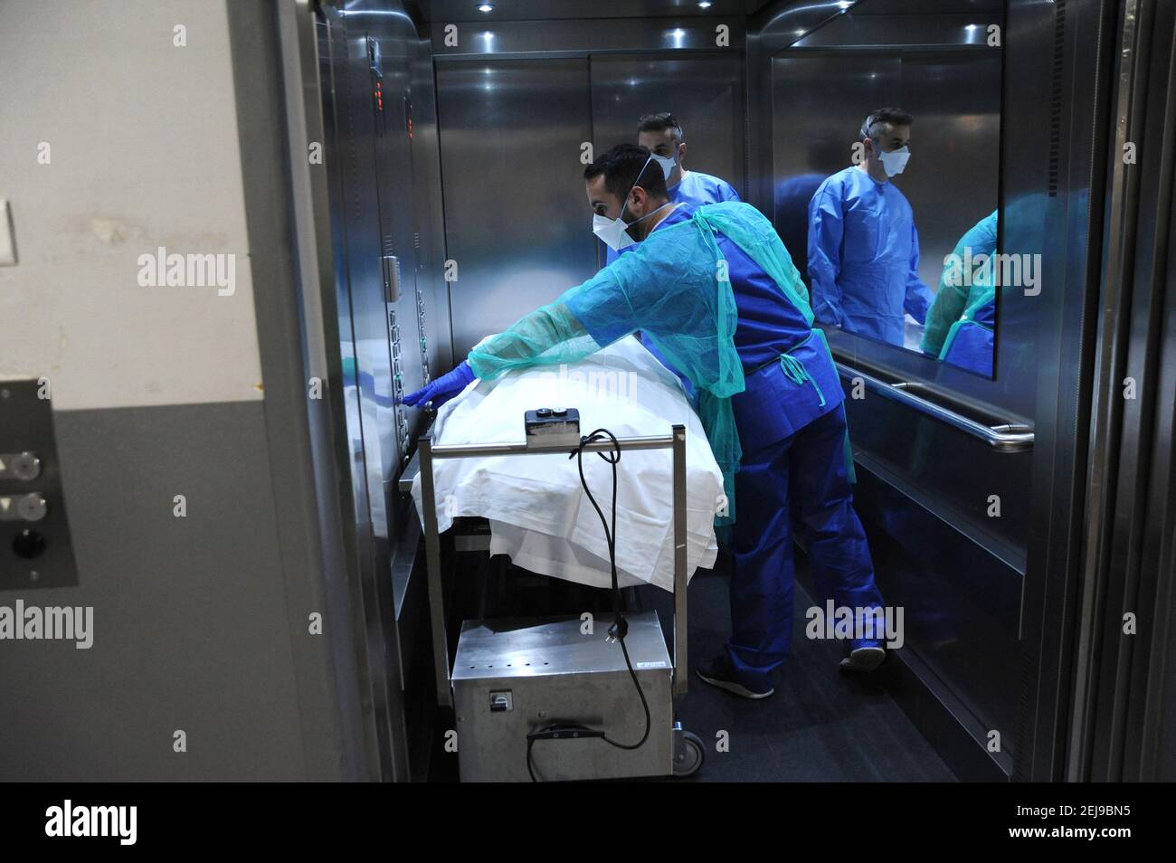 Covid-19 muertes en el hospital Foto de stock