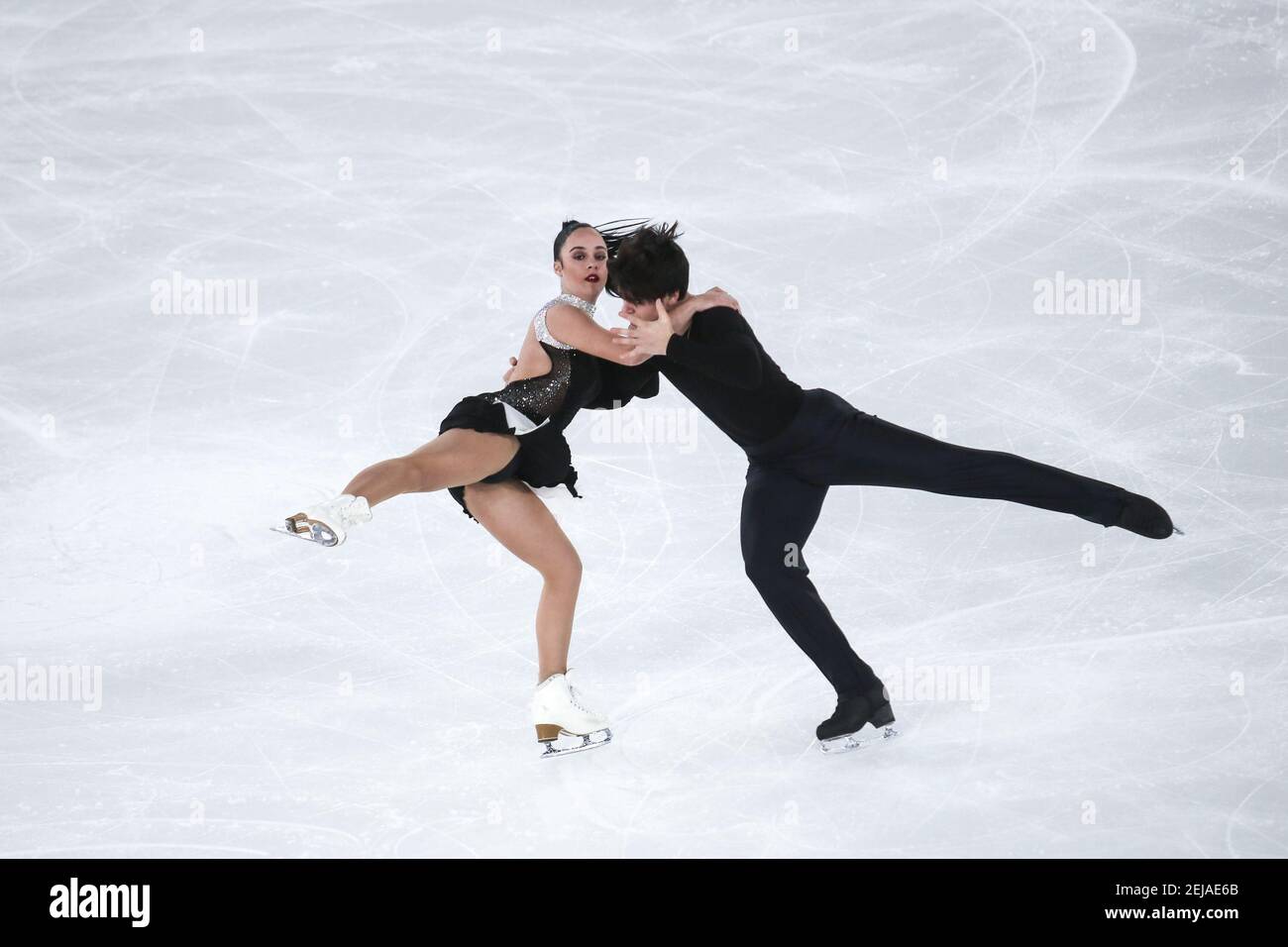TUBA Giulia y TUBA Andrea de Italia compiten en Patinaje artístico: Baile de hielo Danza durante 4 días de Juegos Olímpicos de la Juventud de Invierno Lausana 2020 en Patinaje Arena