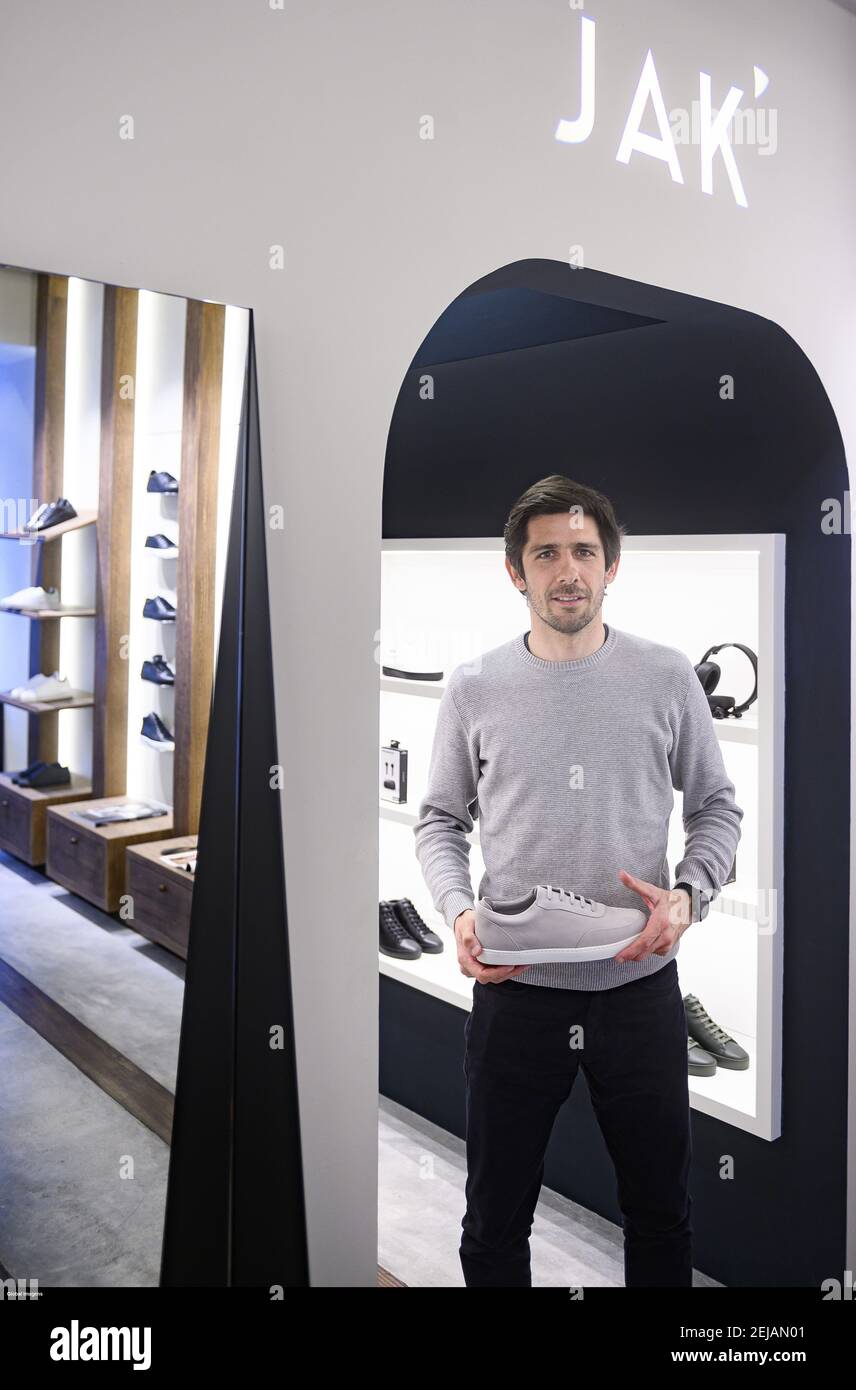 Porto, 01/14/2020 - José María Reffoios, cofundador de Jak Shoes, en la  tienda de Santa Catarina en Oporto. Zapato. Zapatos de ballet. (Pedro  Granadeiro / Global Images/Sipa USA Fotografía de stock - Alamy