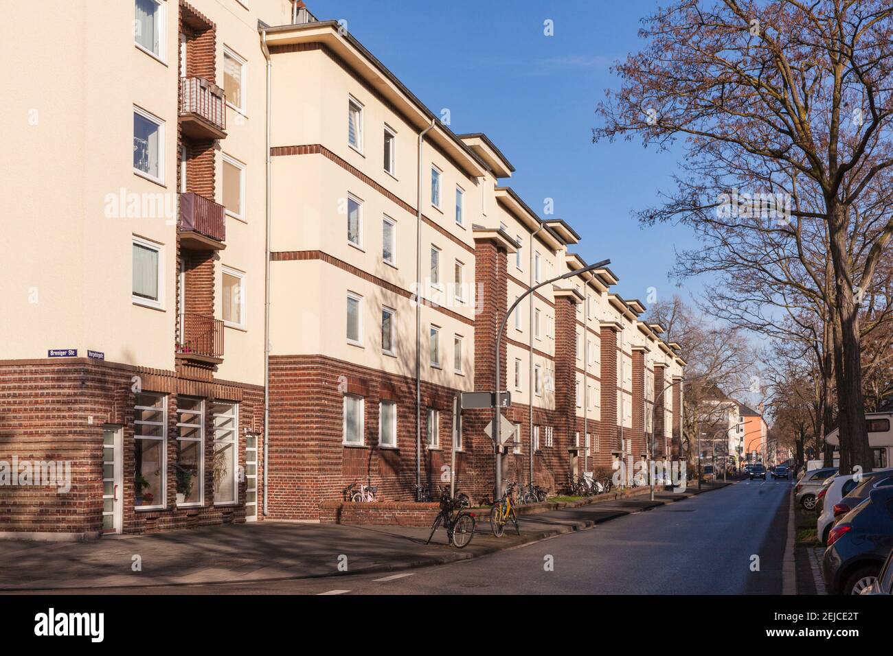 Edificios residenciales de la cooperativa de vivienda Koeln-sued, por ejemplo, en Vorgebirgsstrasse, en el distrito de Zollstock, Colonia, Alemania. Wohngebaeude der Woh Foto de stock