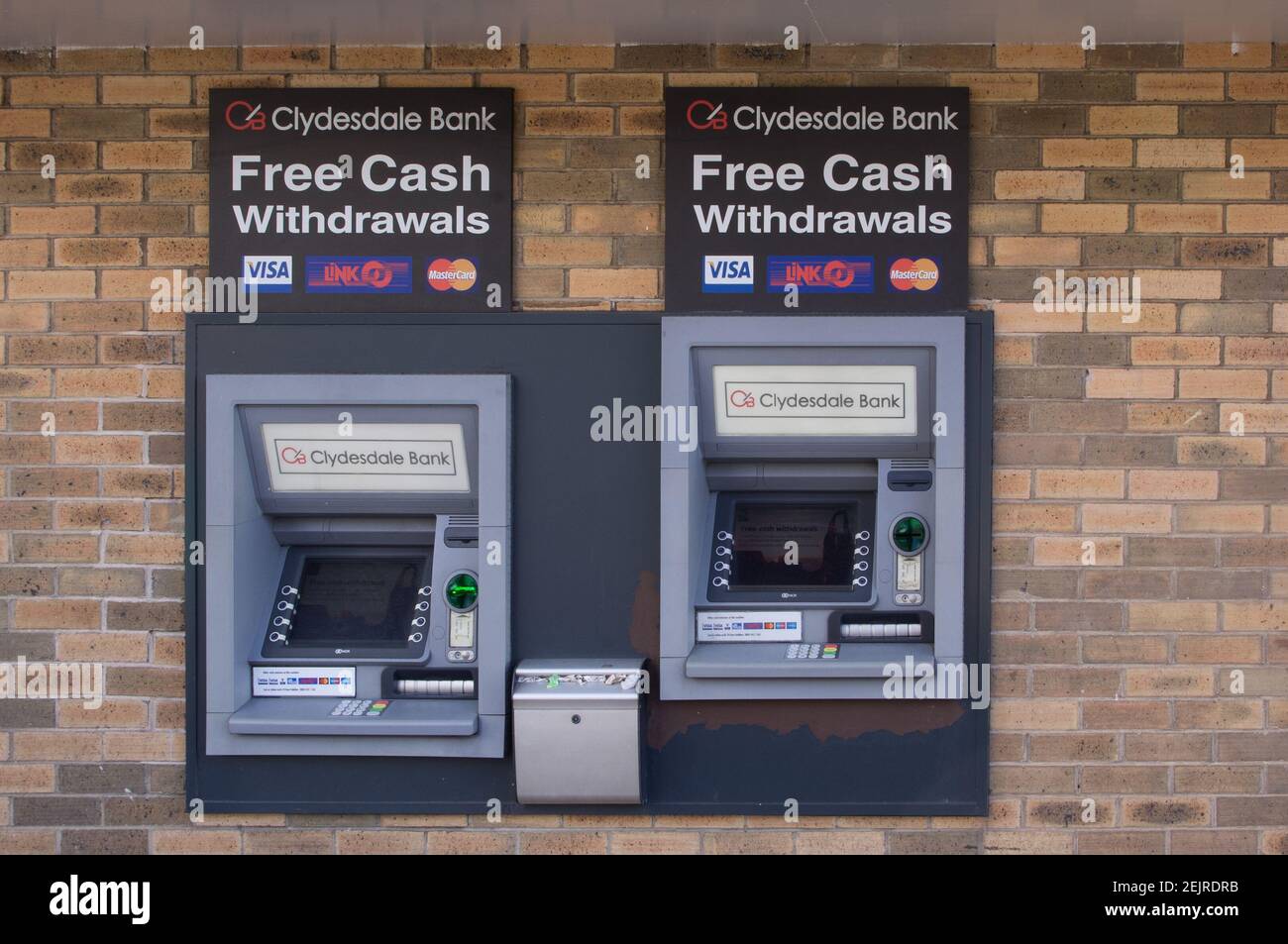 Máquinas automáticas de efectivo para Clydesdale Bank, nombre ahora reemplazado por Virgin Money Foto de stock