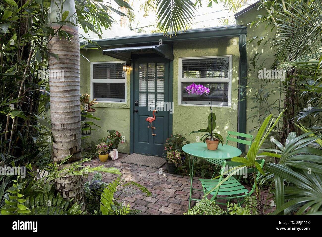 Un Airbnb en el barrio de Flamingo Park en West Palm Beach, Florida, 14 de diciembre de 2018. (GREG LOVETT/palmbeachpost.com/TNS) Foto de stock