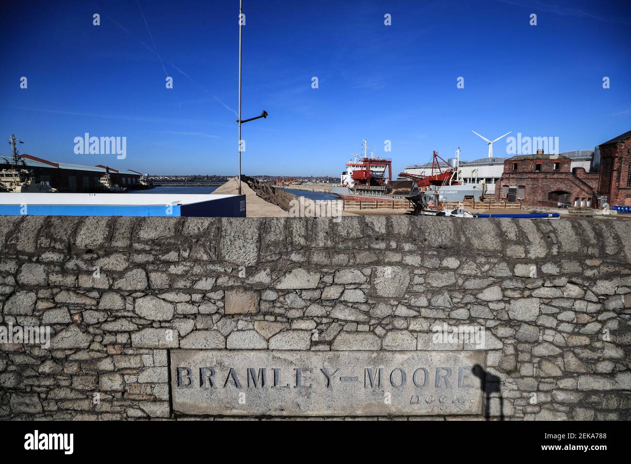 Foto del archivo fechada 24-03-2017 de una vista general de Bramley Moore Dock en Liverpool. Fecha de emisión: Martes 23 de febrero de 2021. Foto de stock
