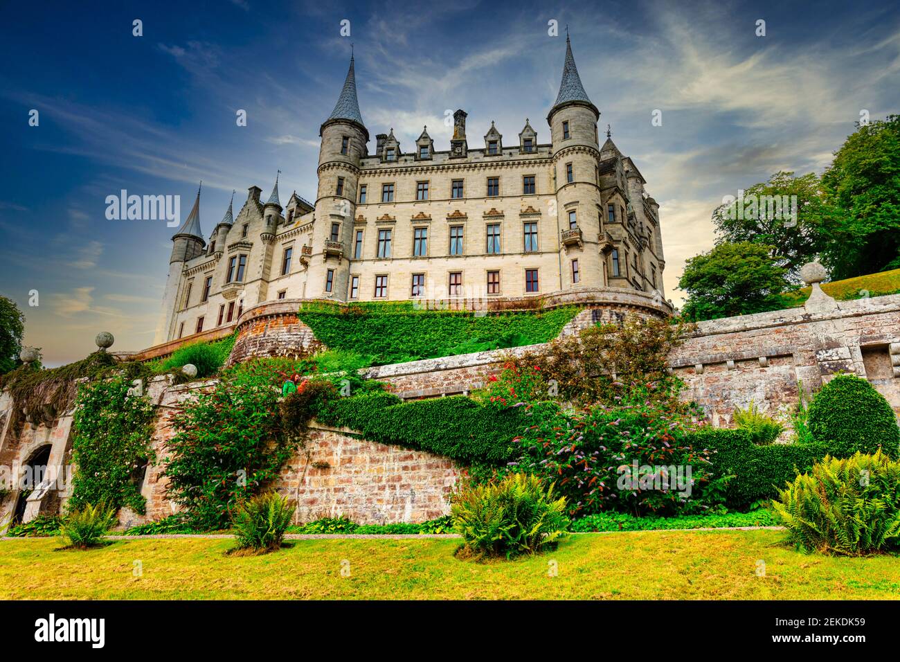 Dunrobin Castillo. Sede de la familia del conde de Sutherland con 189 habitaciones es la gran casa más grande en las tierras altas del norte, Golspie, Escocia Foto de stock