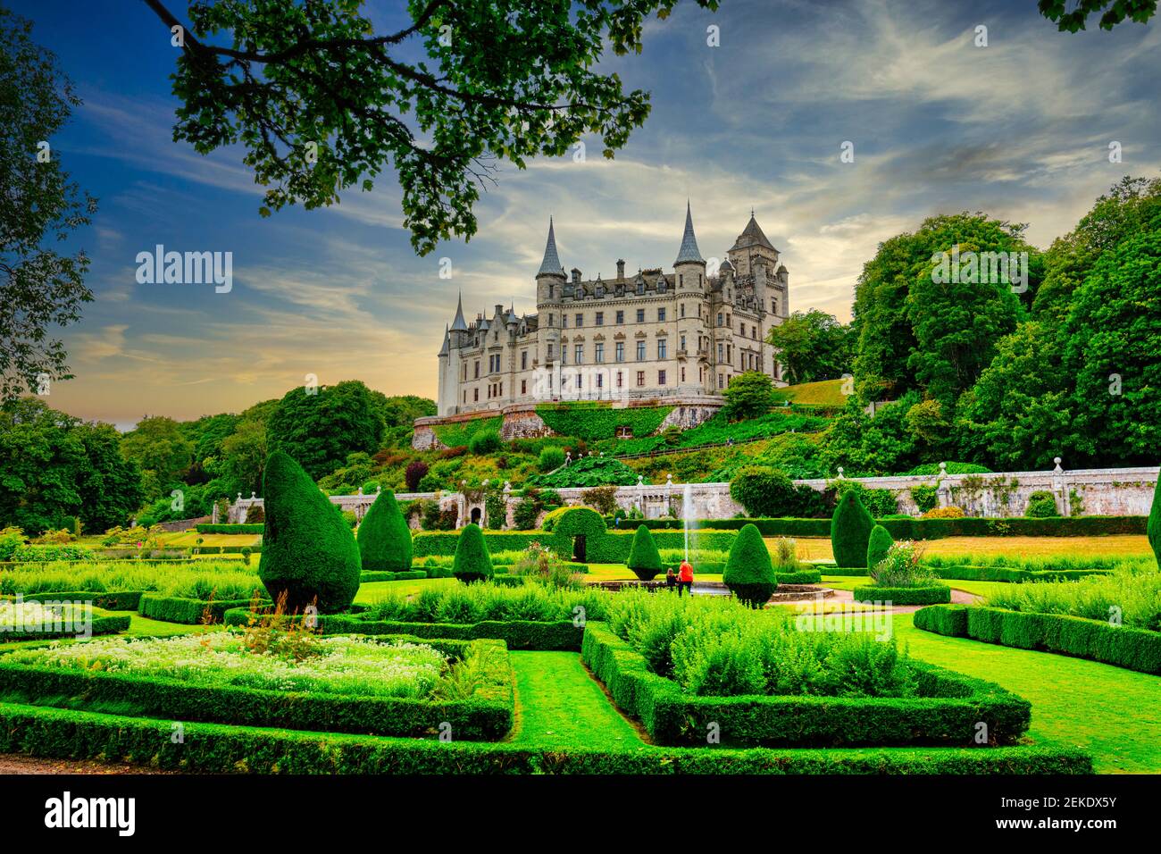 Dunrobin Castillo. Sede de la familia del conde de Sutherland con 189 habitaciones es la gran casa más grande en las tierras altas del norte, Golspie, Escocia Foto de stock
