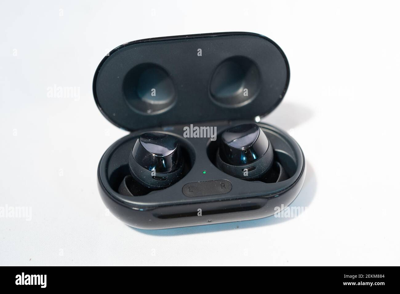 Audifonos inalambricos samsung 2020 new arrivals