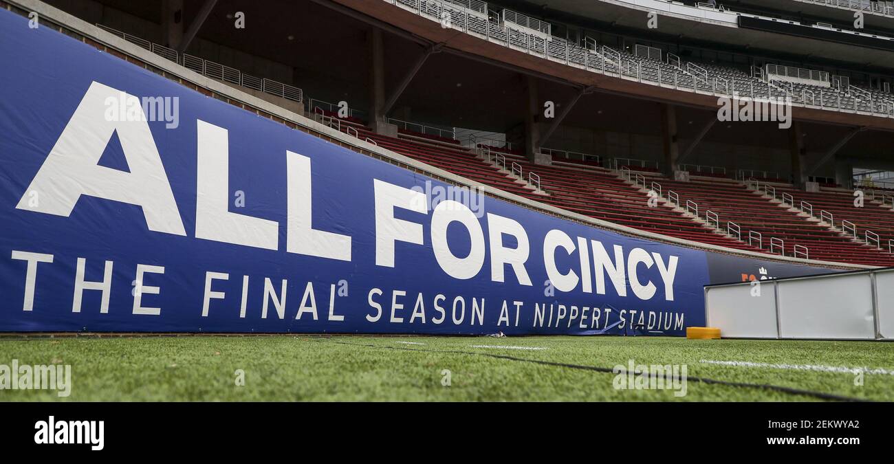 28 de octubre de 2020; Cincinnati, OH, EE.UU.; Una vista general de la  señalización en el estadio Nippert antes del partido entre el FC Cincinnati  y Sporting Kansas City. Crédito obligatorio: Katie