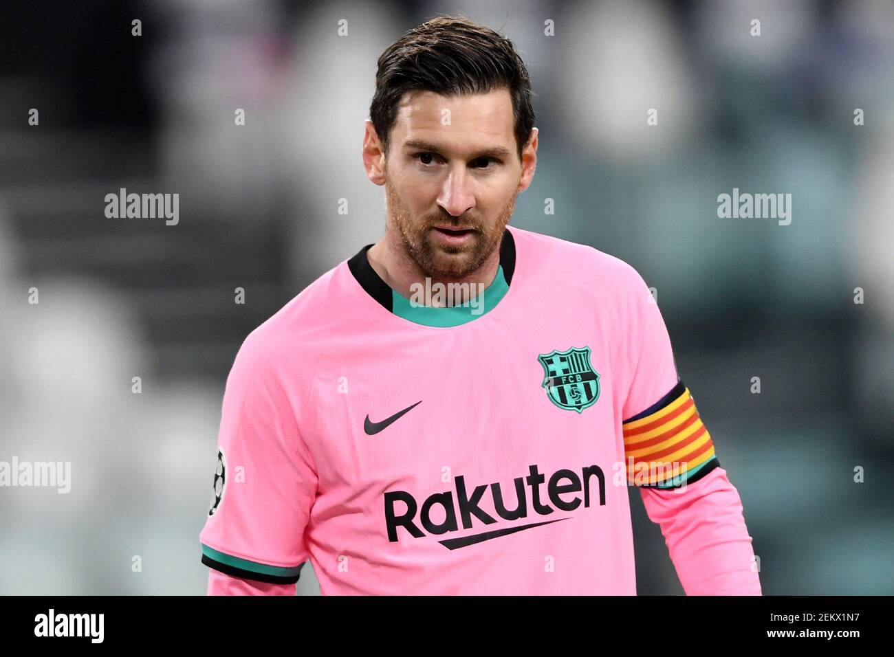 Lionel Messi de Barcelona se ha encargado de la fase G del partido de  fútbol de la Champions League Group entre el Juventus FC y el Barcelona en  el Juventus Stadium de