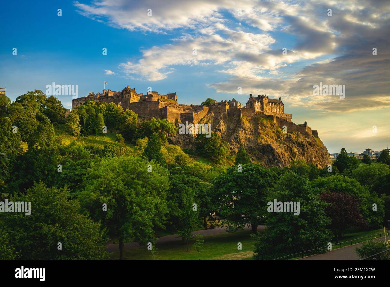 Castillo de Edimburgo y parque de los príncipes en edimburgo, escocia, reino unido Foto de stock