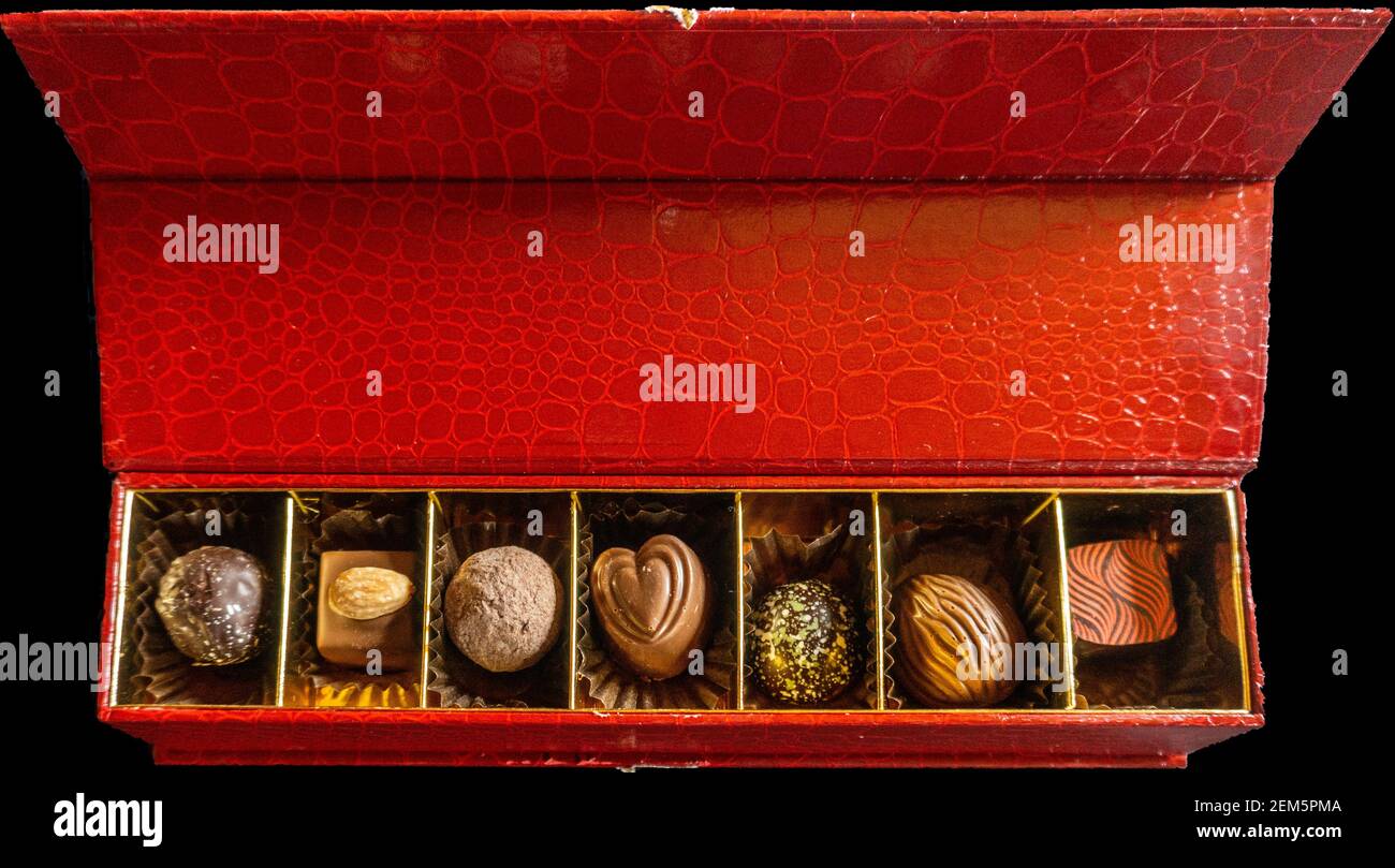 Una selección de chocolates hechos a mano por Chocolates de Lorge, Chocolatier, Bonane, Kenmare, anillo de Kerry, Península de Iveragh, Condado de Kerry, Irlanda. Foto de stock