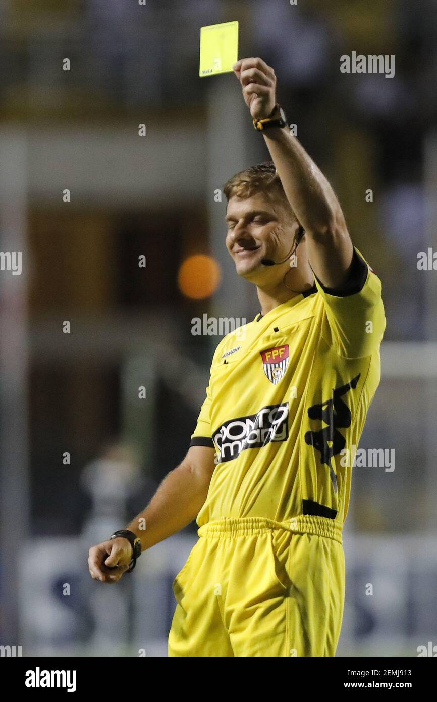 Paulista 2019, Santos X Oeste - el árbitro Thiago Duarte Peixoto durante un partido entre Santos y Oeste en Pacaembu por Paulista 2019 en Sao Paulo, Brasil el 2 de marzo de 2019. (Foto de Daniel Vorley/AGIF/Sipa USA) Foto de stock