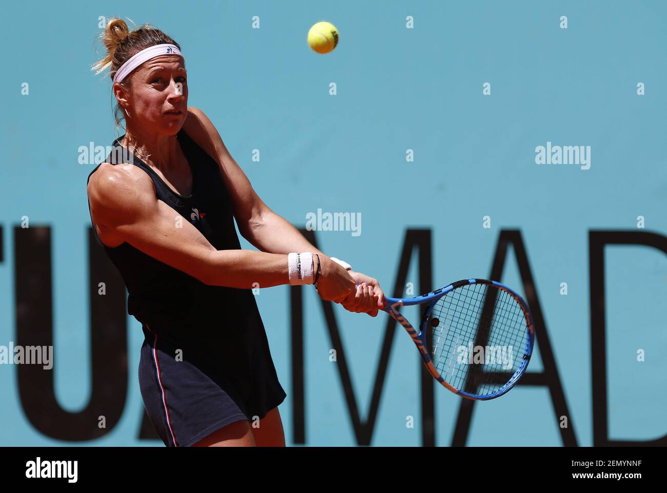 Pauline Parmentier de Francia en acción contra Elina Svitolina de