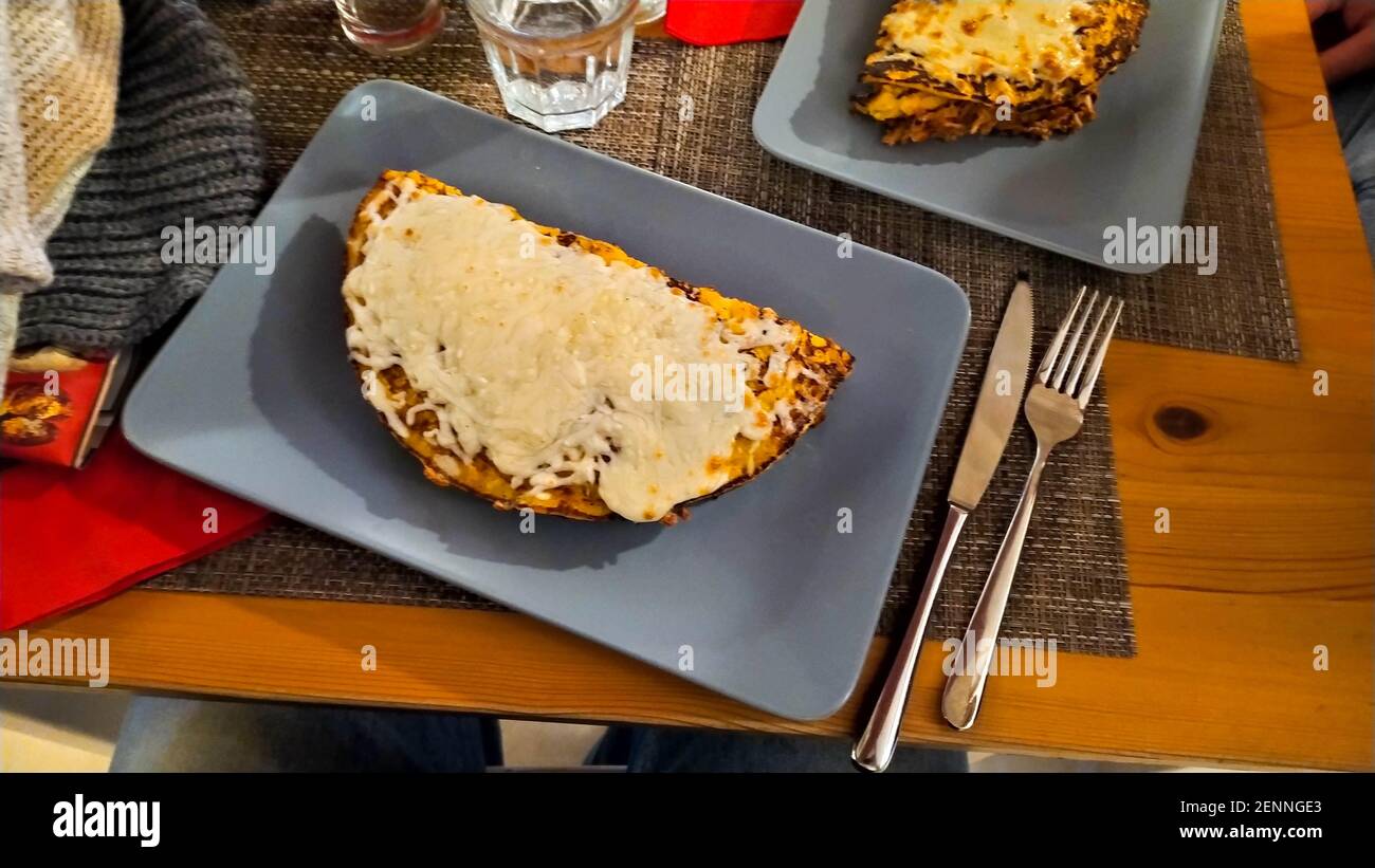 Cachapa con queso, comida tradicional venezolana . Foto de alta calidad Foto de stock