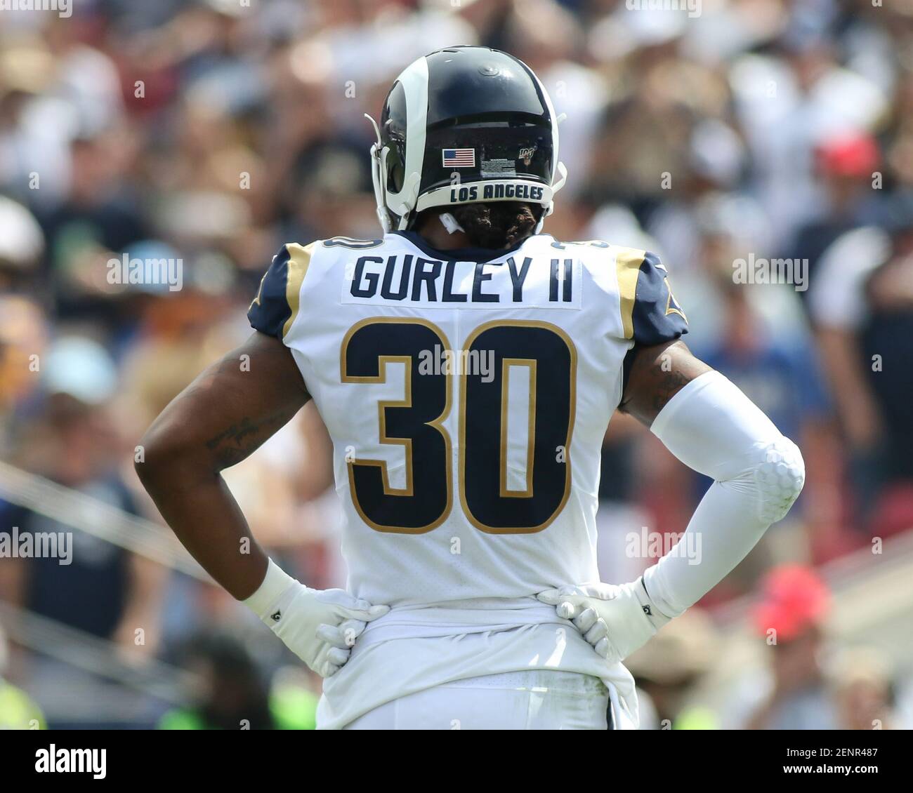 Septiembre 15, 2019 los Angeles, CA...los Angeles Rams corriendo de vuelta  Todd Gurley #30 durante el partido de la NFL entre los New Orleans Saints vs  los Angeles Rams en el los