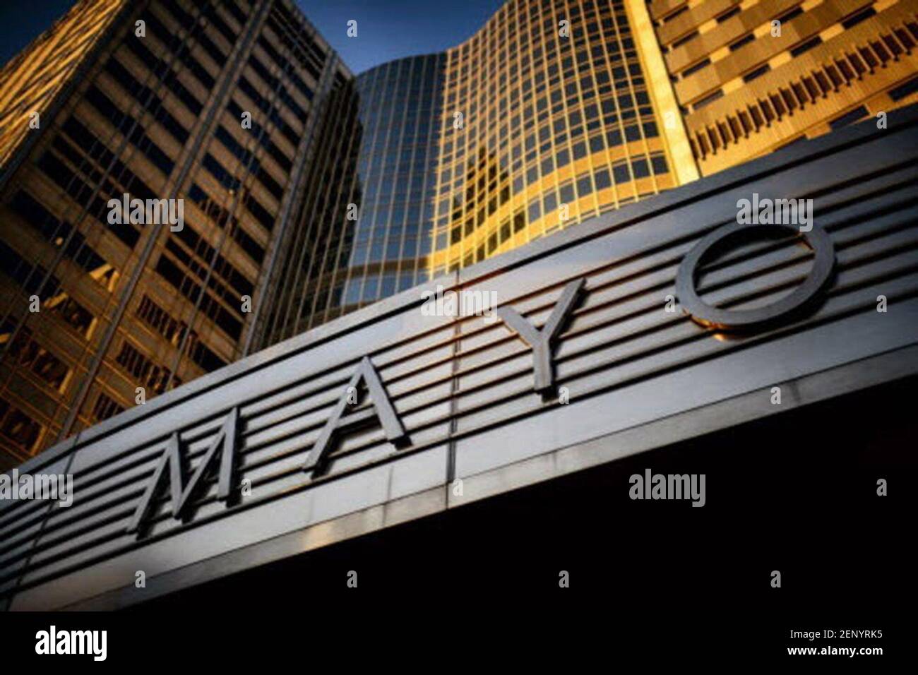 Mayo Clinic está abriendo una instalación en Londres. (Glen Stubbe/Minneapolis Star Tribune/TNS) Foto de stock