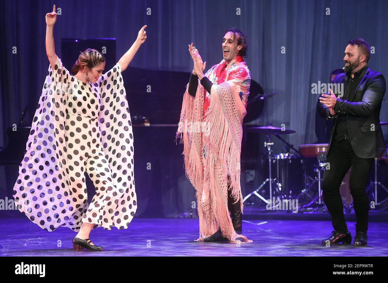 XVIII Festival Internacional 'Viva España!'. Estrellas del flamenco  español. La actuación en solitario del coreógrafo español Ruben Olmo 'Horas  Contigo' (horas con usted) en el escenario del Teatro Folklórico de la  canción