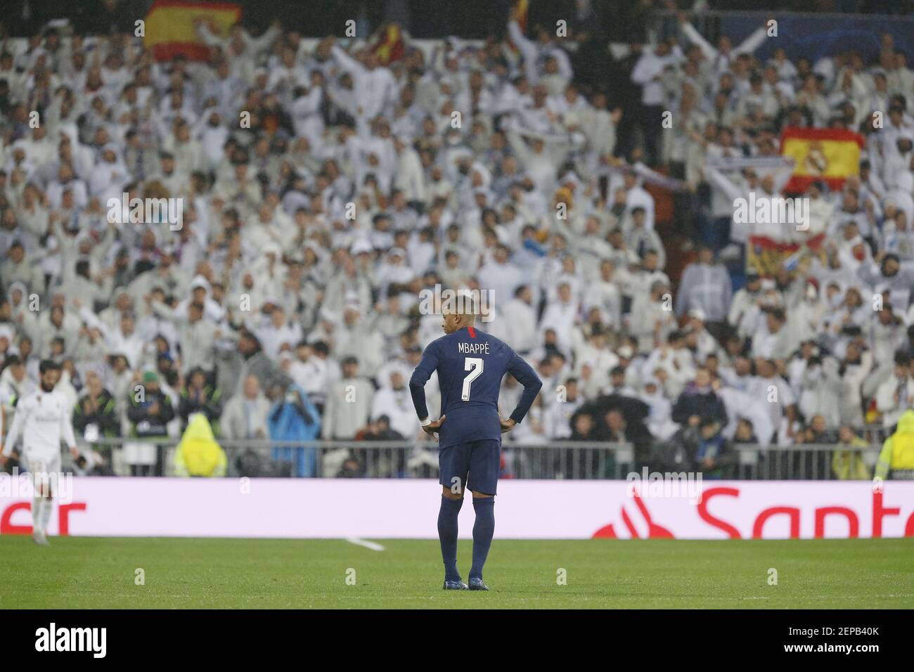 Kylian Mbappe del PSG visto en acción durante el partido de la Liga de  Campeones de la UEFA, entre el Real Madrid y Paris Saint Germain en el  estadio Santiago Bernabeu de