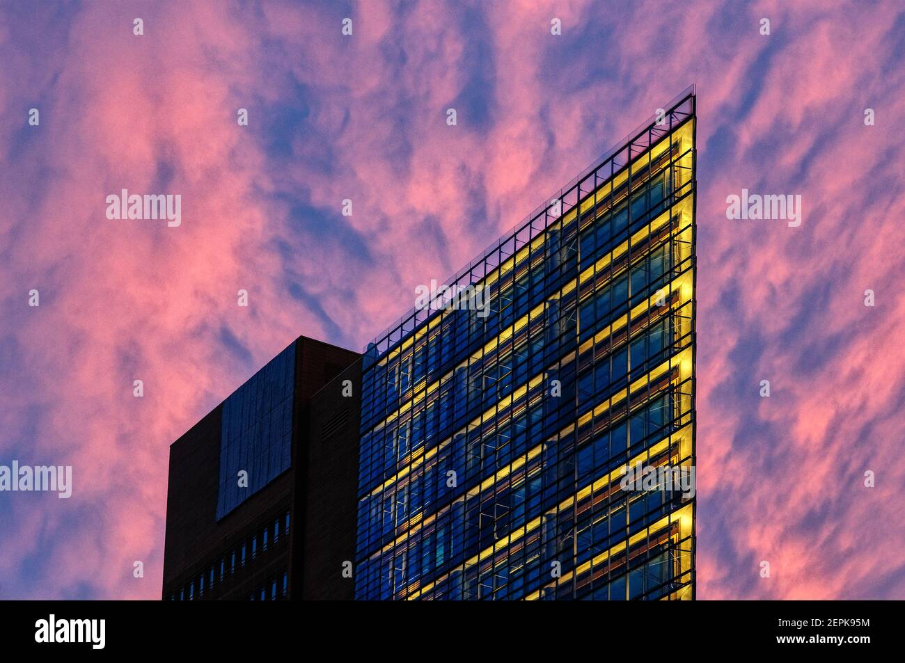 El edificio Renzo Piano en Potsdamer Platz en Berlín Foto de stock
