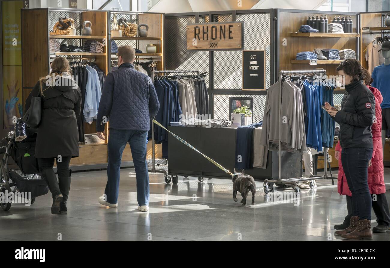 temporal Rhone Marca mens activewear quiosco en centro comercial Brookfield Place en Nueva York el sábado, 3 de marzo de 2018. Algunos analistas están especulando que la de hombre