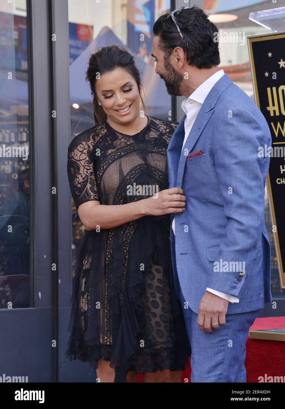 (LR) Eva Longoria y su esposo José Antonio 'Pepe' Baston en la