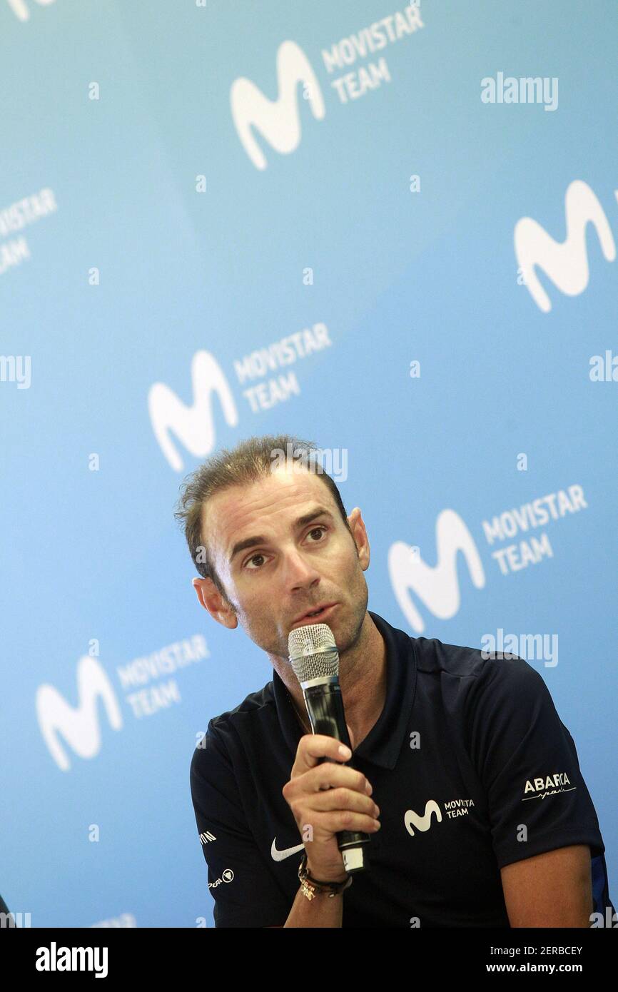 El líder del equipo Movistar Alejandro Valverde durante la rueda de prensa  antes del inicio del Tour de Francia. 18 de junio de 2018. (Foto de  Acero/Alter Photos/Sipa USA Fotografía de stock -