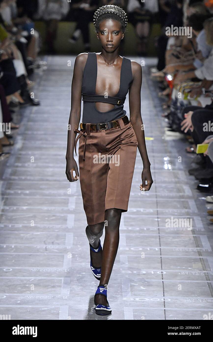Modelos roupas 2019 sales
