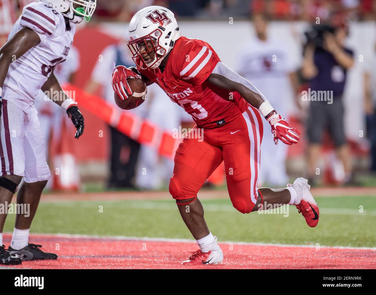 22 de septiembre de 2018 Houston Cougars corriendo de vuelta Chandler Smith (23) se precipita