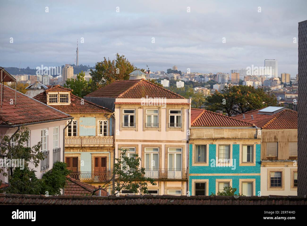 Fachadas de casas de colores, Oporto, Portugal Foto de stock