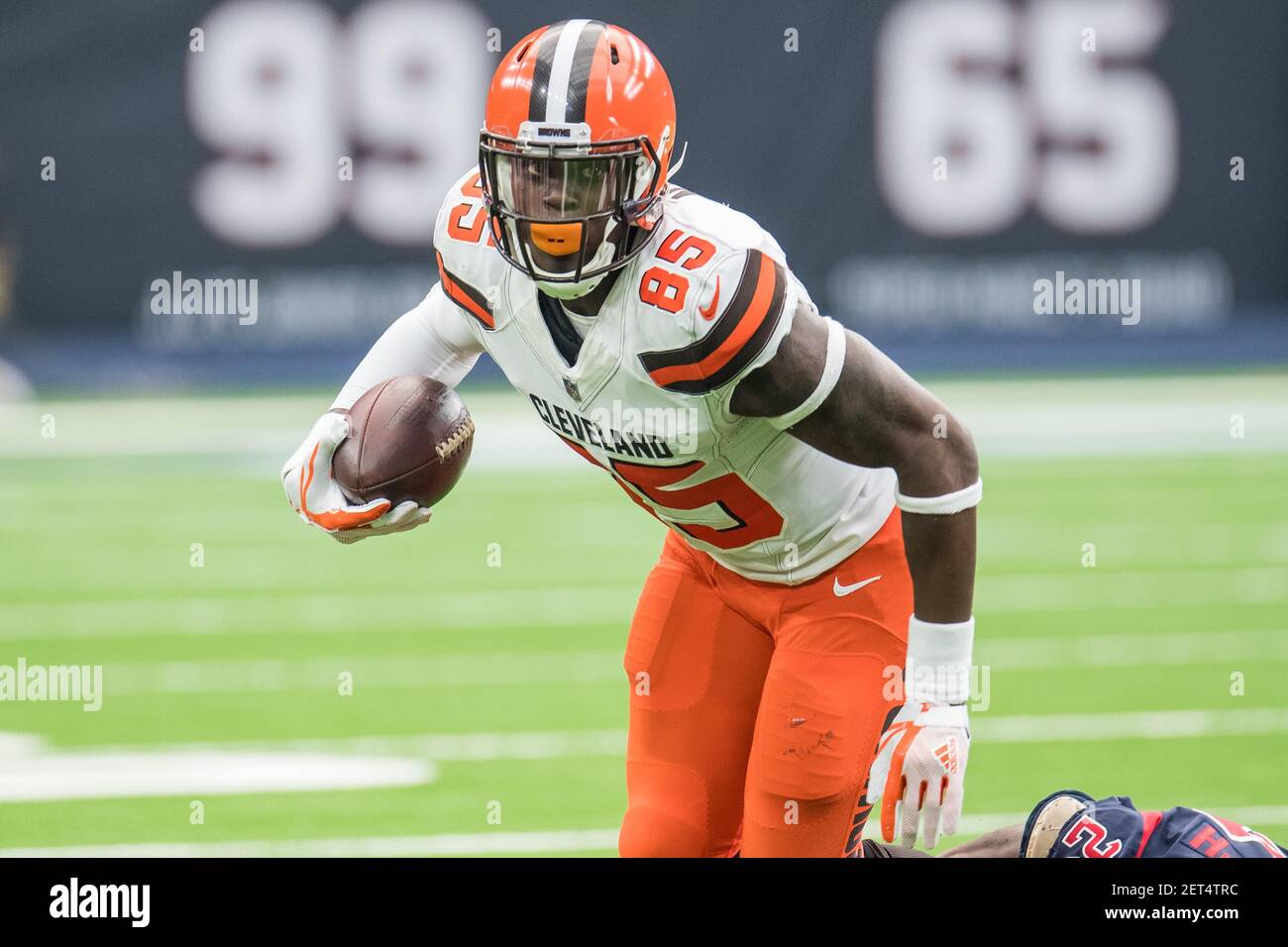 Cleveland Browns tight end David Njoku (85) lines up for a play during an  NFL football game against the Chicago Bears, Sunday, Sept. 26, 2021, in  Cleveland. (AP Photo/Kirk Irwin Stock Photo - Alamy