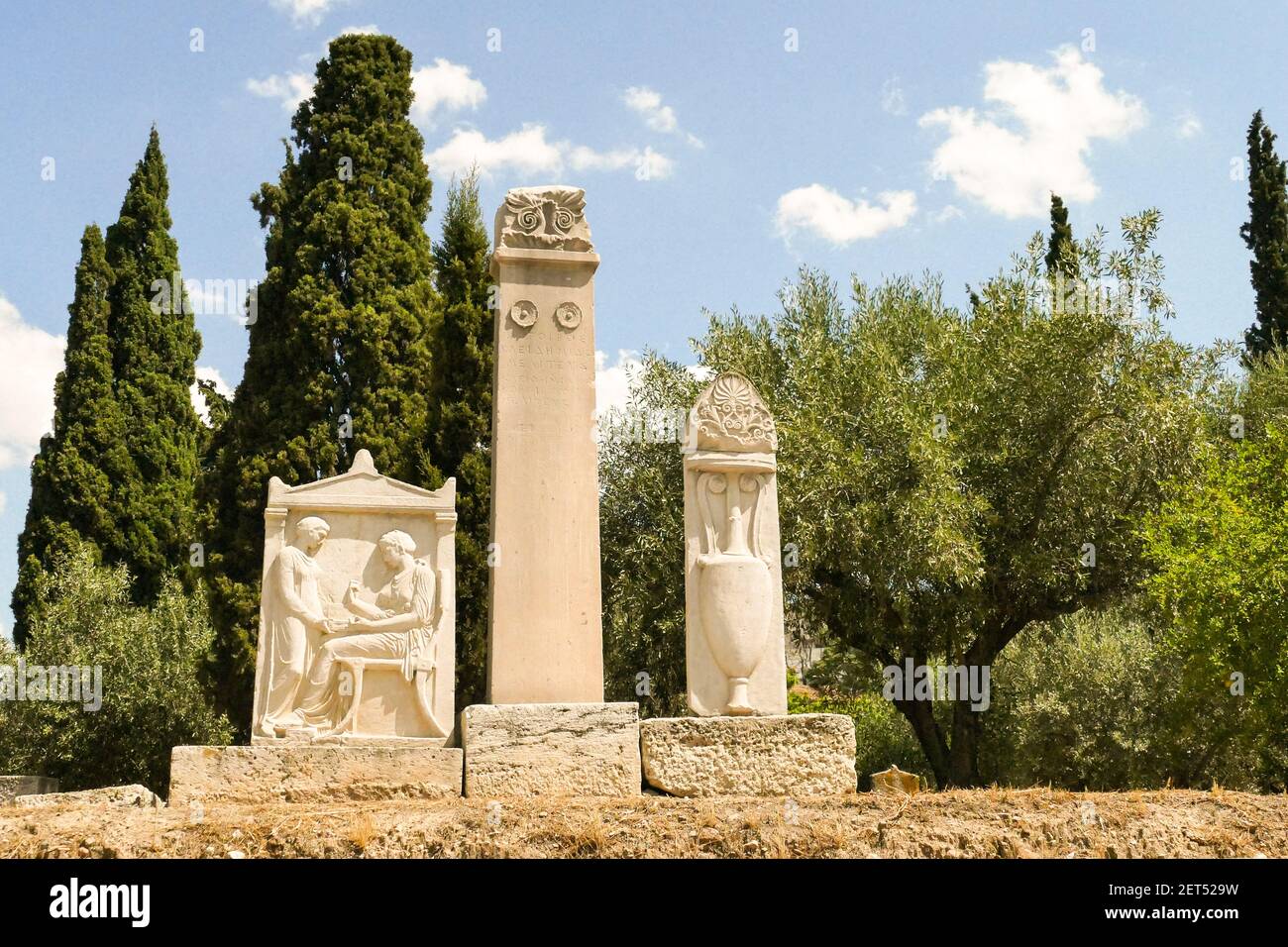 Grecia, Atenas, graves de Kerameikos cementerio. El Cementerio de Cerámica es un antiguo cementerio en Atenas, situado en el exterior. Foto de stock