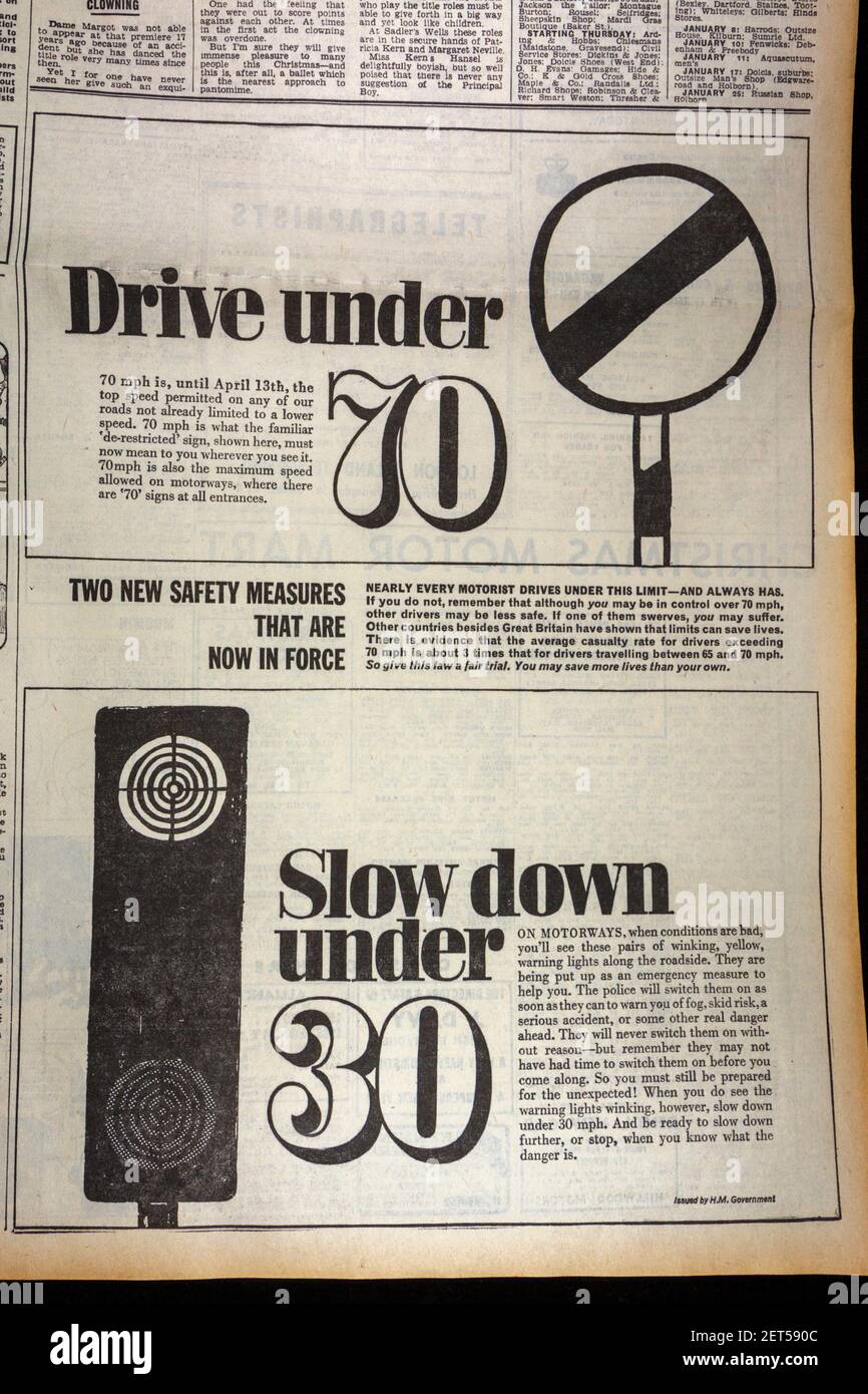 Anuncio de seguridad vial del gobierno sobre el nuevo límite de velocidad de prueba de 70mph (ver notas), periódico Evening News (viernes 24th de diciembre de 1965), Londres, Reino Unido. Foto de stock