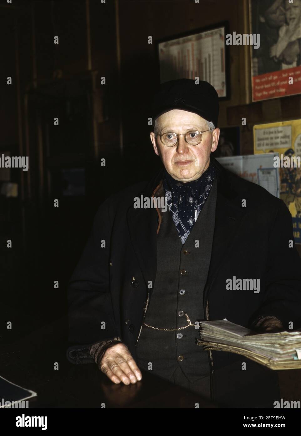 John L. Walter, director de Proviso Yard of Chicago and North Western Railroad, Chicago, Illinois, EE.UU., Jack Delano, Oficina de Información de Guerra de los Estados Unidos, diciembre de 1942 Foto de stock